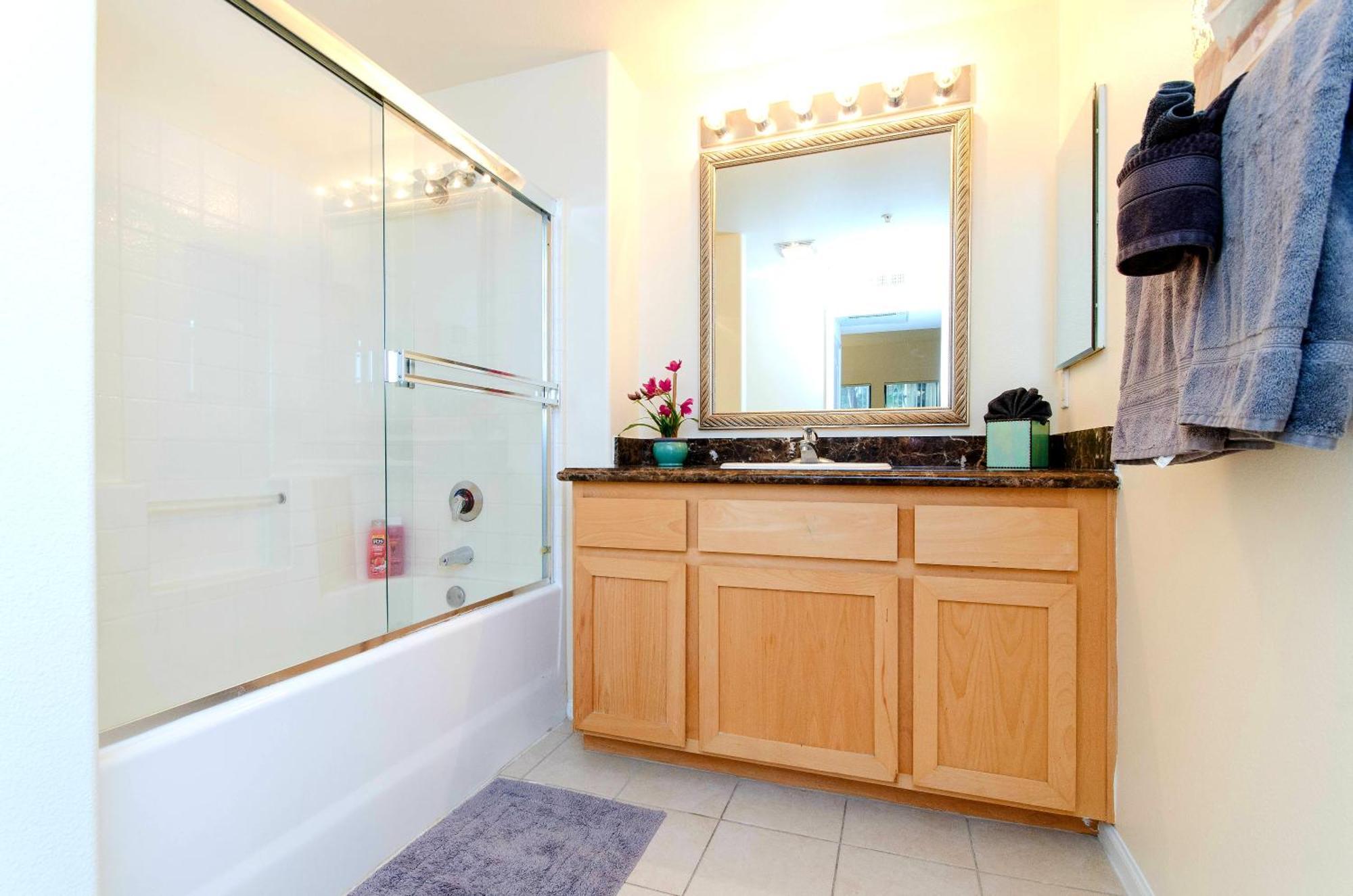 Apartamento Stylish And Spacious 2 Bedroom Central Location *