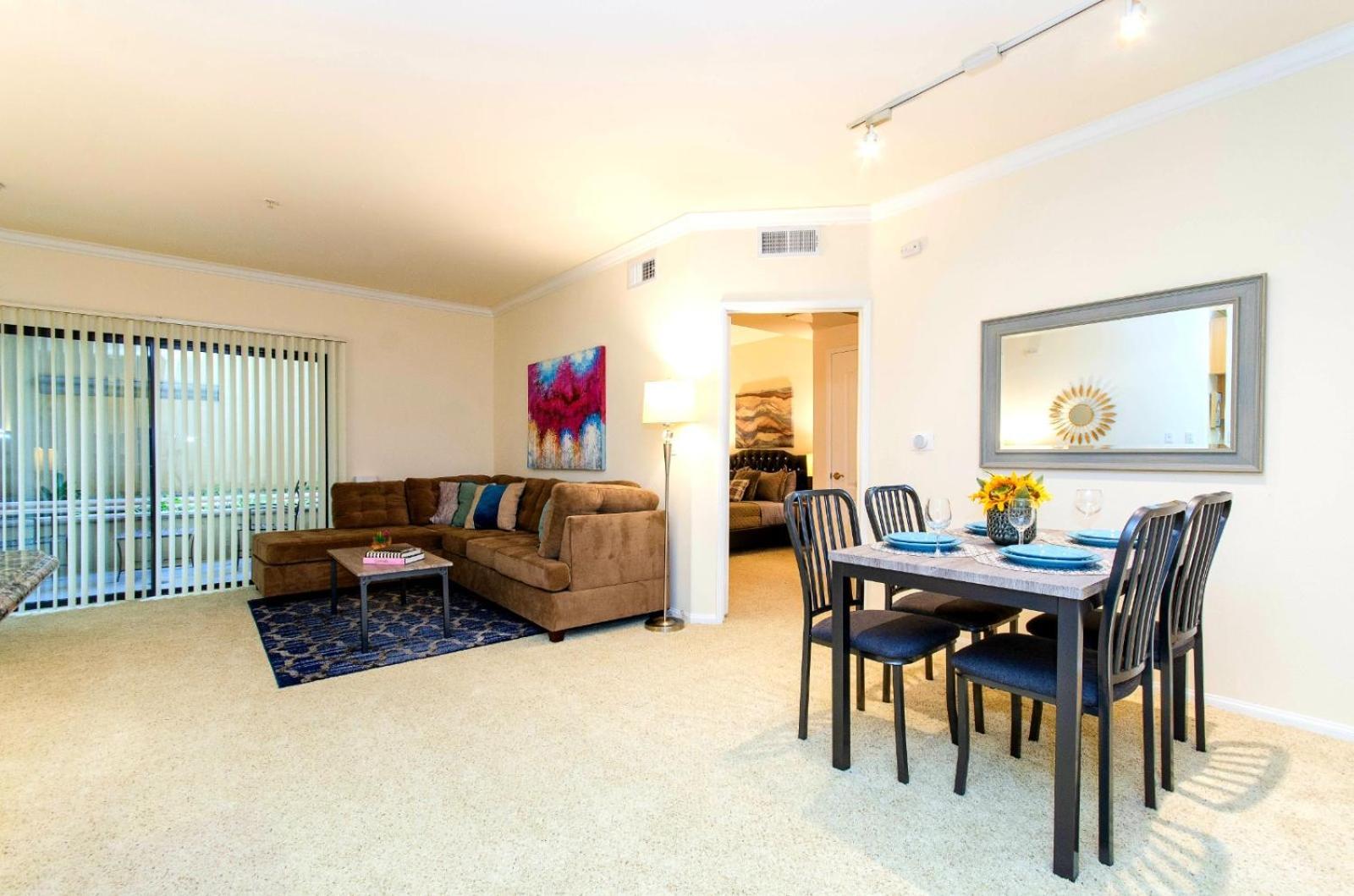 Apartamento Stylish And Spacious 2 Bedroom Central Location *